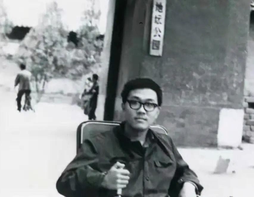 史铁生：母亲从没对我说过，“你为我想想”