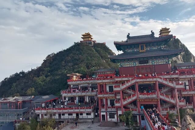 洛阳老君山旅游攻略：八大景点详解与日出云海雪景最佳观赏时间