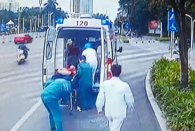 血压飙升至260仍先保乘客安全，南宁公交司机卢滨获赞
