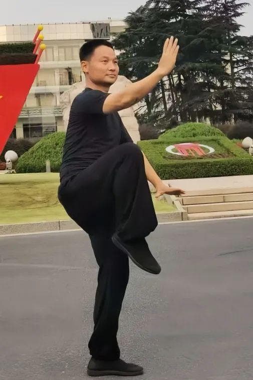 八段锦跟练示范，带你解锁“古法养生操”