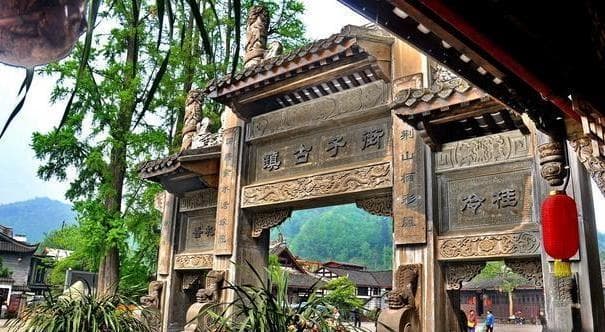 成都街子古镇：川西水乡里的千年古韵