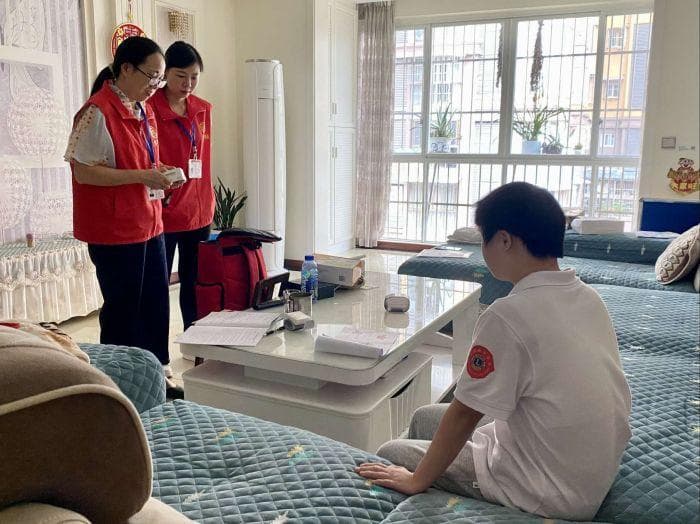 眉山洪雅：居家托养服务  为残疾人幸福加码