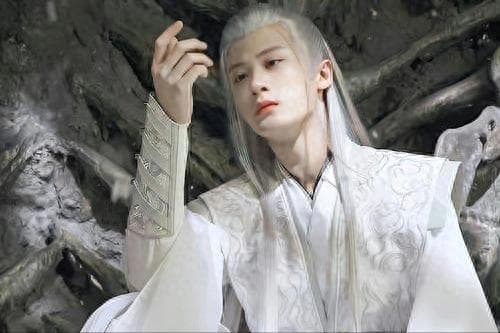 檀健次新剧《滤镜》未播先火！这次终成桐华男主，却还要被虐？