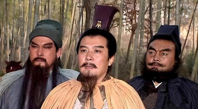 东汉末年三国鼎立时期，曹操、刘备和孙权的名字背后暗藏有何玄机