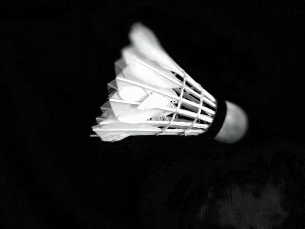 打羽毛球竟也可能致盲？记住这几点降低受伤风险