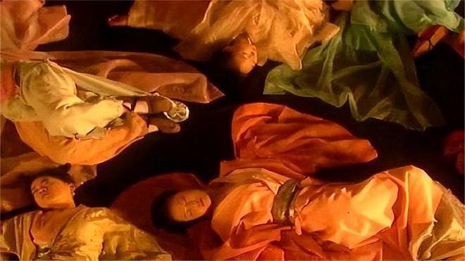 揭秘：为何殉葬妃子双腿都是张开的？