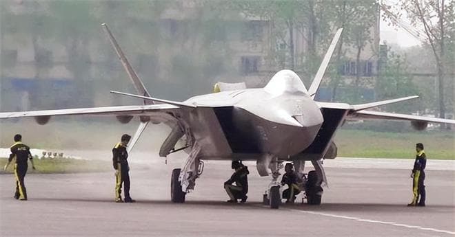 全球为啥没一个国家仿造歼20？瑞典原来已解密