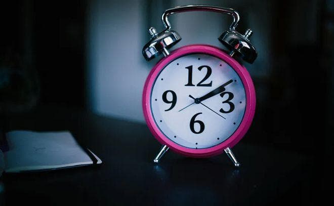 熬夜有救了？研究发现，褪黑素可改善熬夜的DNA损伤修复，降低熬夜的癌症风险