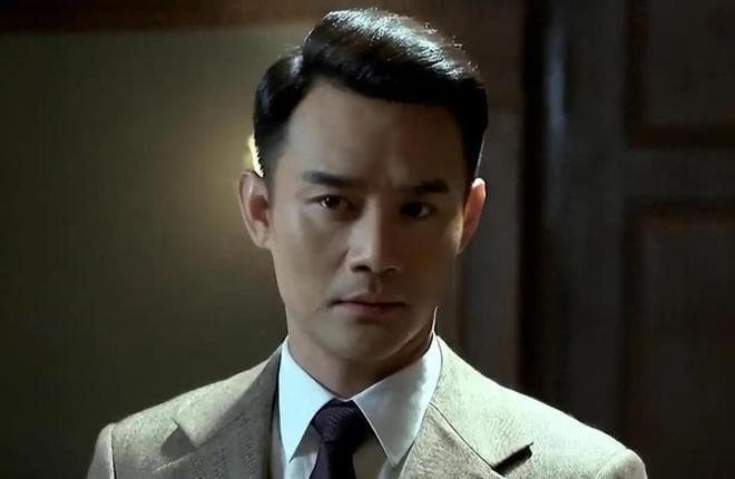 伪装者明楼：靳东用演技征服观众的三重身份