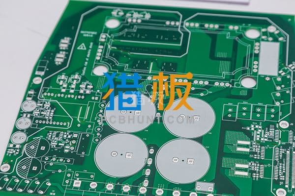 深入解析多层PCB设计：为何选择高Tg板材