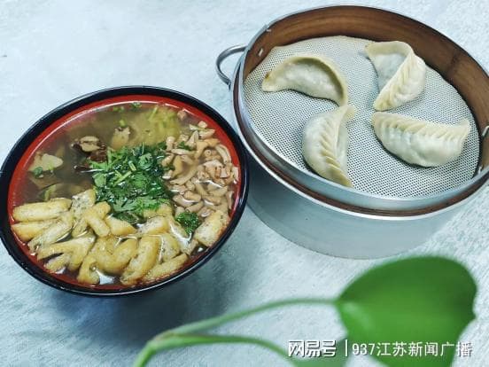 国庆长假前搭上外卖快车 南京"老字号"特色美食迎新爆发