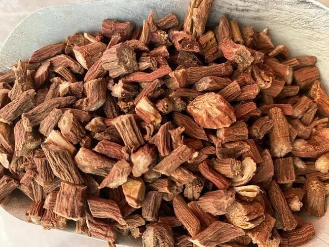 丹参酒泡制指南：50-60度白酒最佳，这些禁忌要谨记
