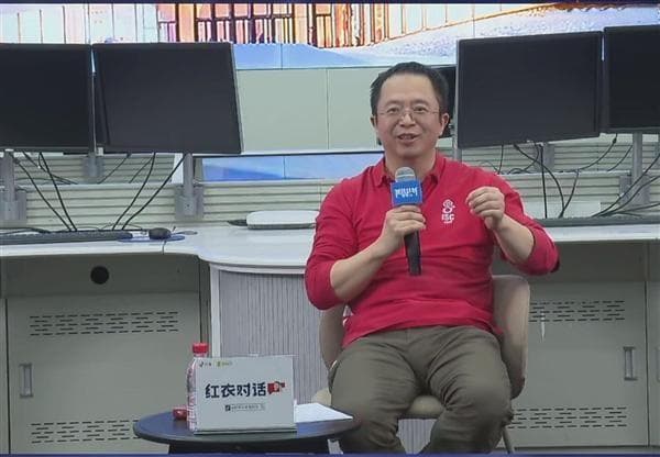 周鸿祎：打工混日子将陷入社会底层，年轻人应抓住AI、自媒体和国际化机遇