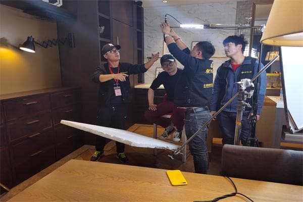 镜头两个旋转分别是什么