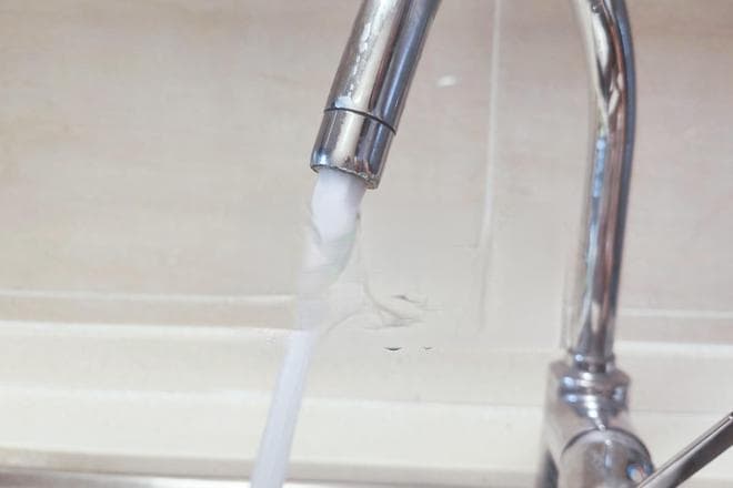 热水器里的热水为何不能饮用？这些安全使用热水的建议请收好