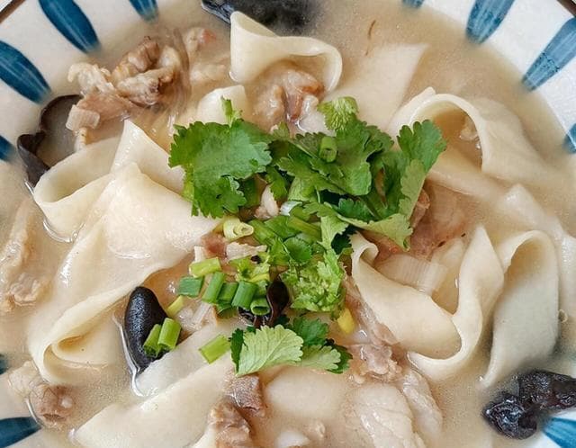 汤浓肉香面筋道，不腥不膻全身暖和，老师傅教你羊肉面的家常做法