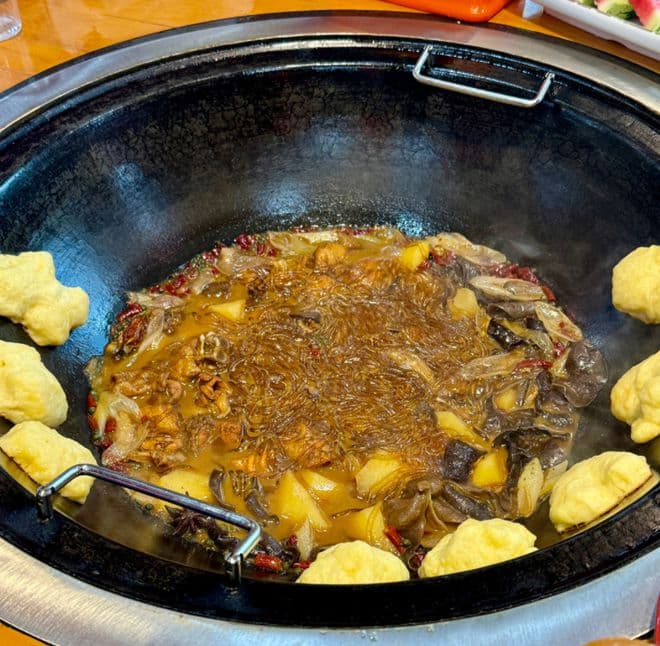 舌尖上的东北：八道传统特色菜肴的独特魅力，你都吃过吗？