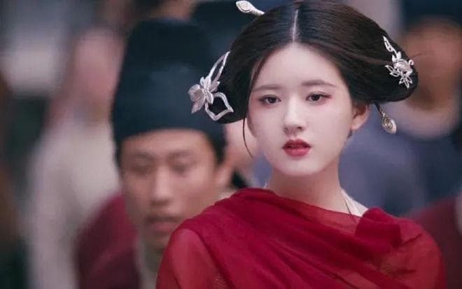 赵露思“失语了”，但他们却仍在争吵