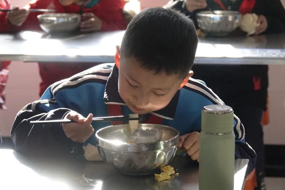 湟源县推出五项举措提升学生营养餐质量