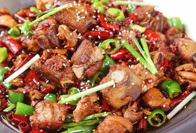 香辣干锅鸡制作全攻略：7步打造地道川味