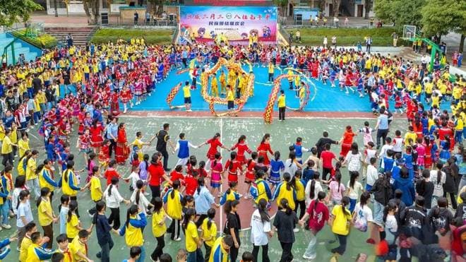 广西壮族三月三：一个充满欢乐与祥和的传统节日