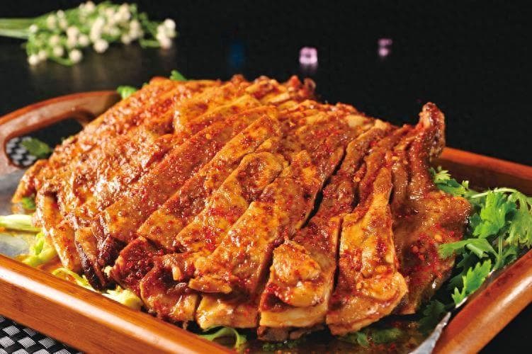 传统风味烤羊排腌制配方大揭秘：外酥里嫩的美味秘诀