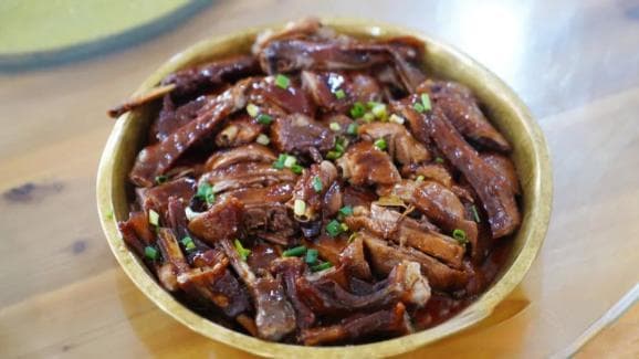 高明特色鹅肉菜品：蜂蜜碌鹅、柴火烧鹅、富硒碌鹅等四种美味