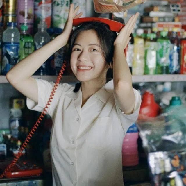“一头雾水”的《云边有个小卖部》