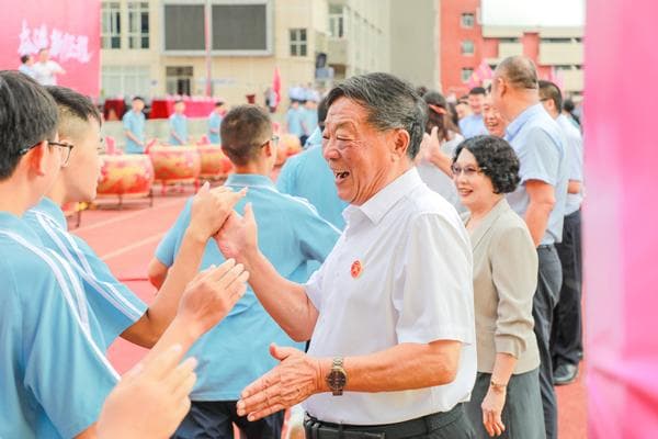 用教育改变农村孩子命运