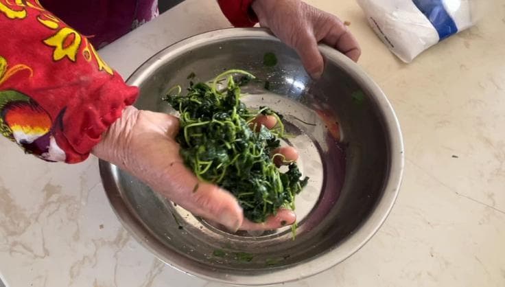 草头烧饼：崇明春日限定的“民间小点心”