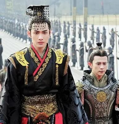 从“皇帝”到“天子”：中国古代帝王称号的演变与宗教信仰