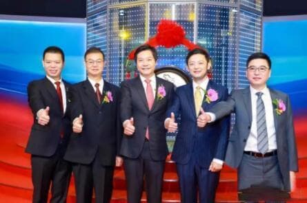 金山办公股价暴跌：万丈深渊还是黄金坑？