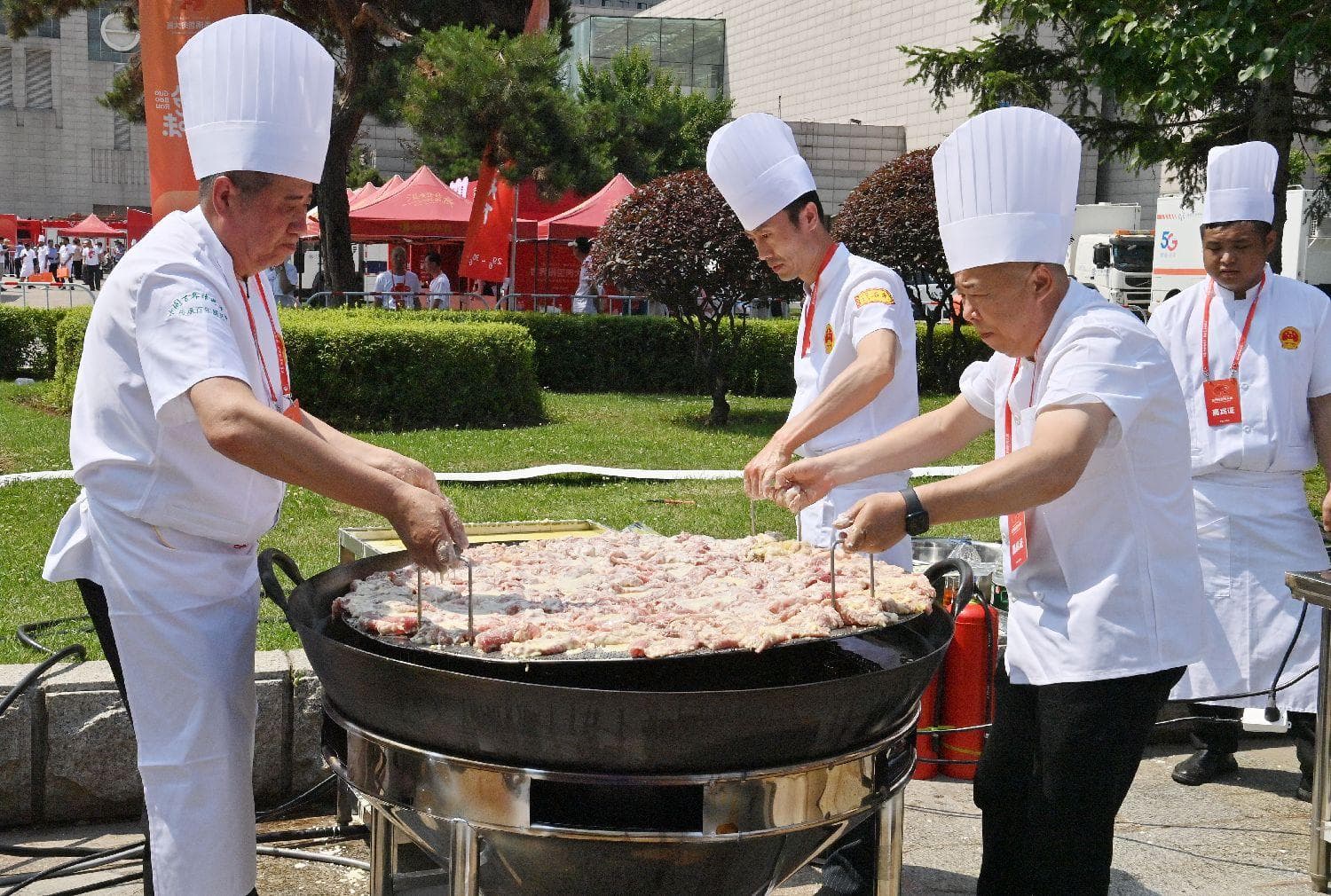 中式爆炒+西式酸甜=人人爱的锅包肉