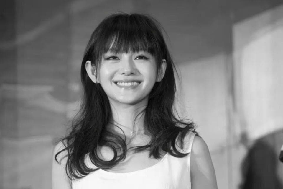 医生谈“大S因流感并发肺炎去世”：或与基础性疾病有关，几类人群和症状需高度警惕