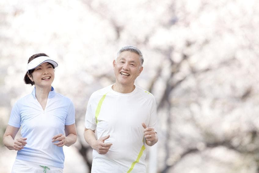家里老人出现什么症状，可能是患「老年痴呆症」了？