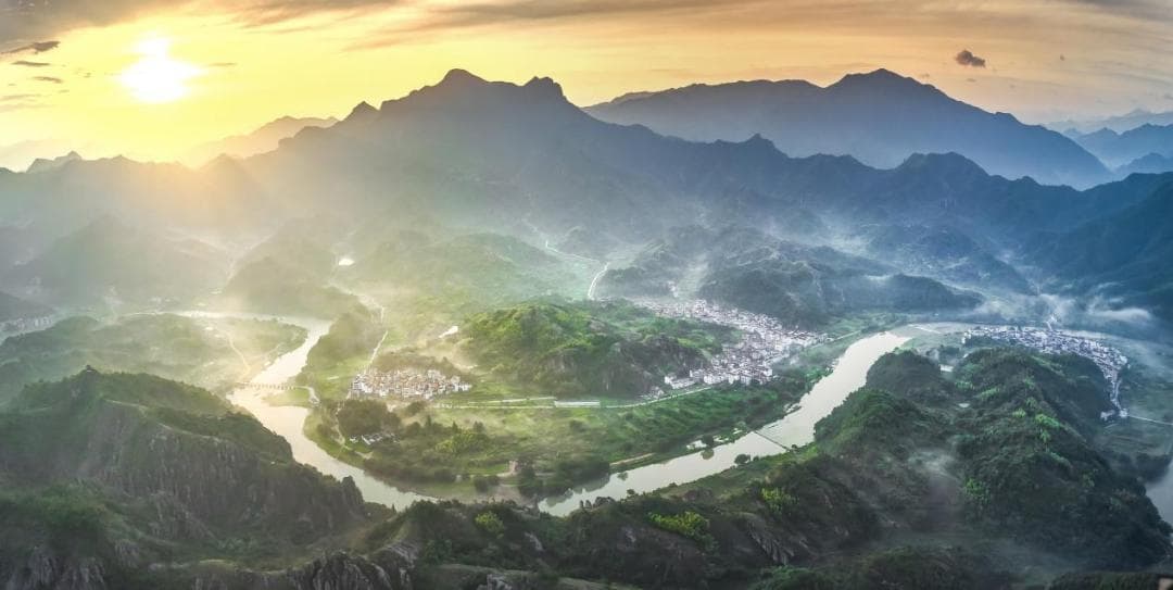 寻找仙都｜不愧是笑傲江湖取景地，“浙”个摄影之乡是光影交错里的仙侠帝都