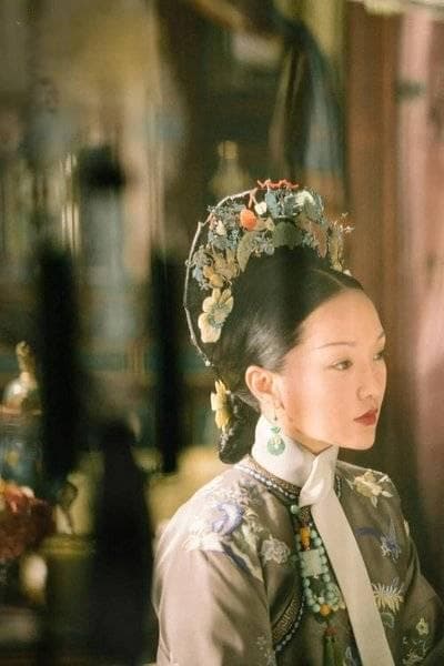 看剧观珠宝：《如懿传》《延禧攻略》中的胸针搭配