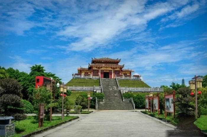 合浦汉代文化博物馆藏5000件文物，波斯陶壶见证中外交流