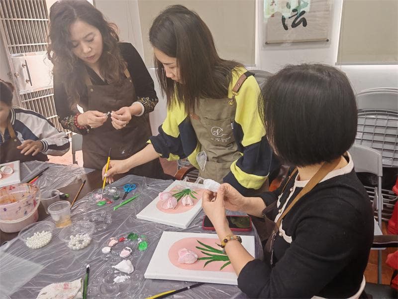 珠海各区开展多彩"三八"活动 展示女性风采