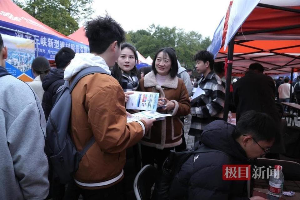 大一到大四全程陪伴，湖北这所高校每个学生都有"职业导航师"