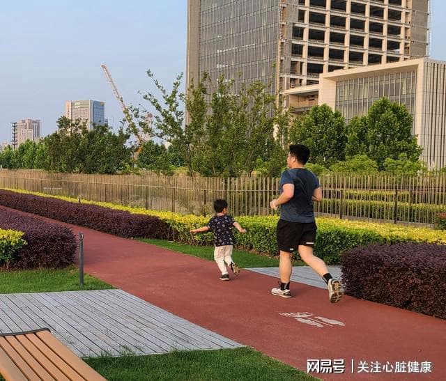 为什么脑中风人群越来越多？预防脑中风从3件事入手