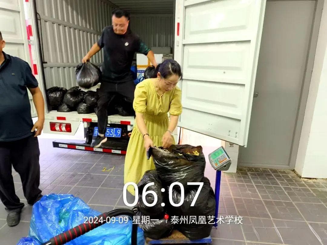 保障食堂食品安全， 守护学生健康