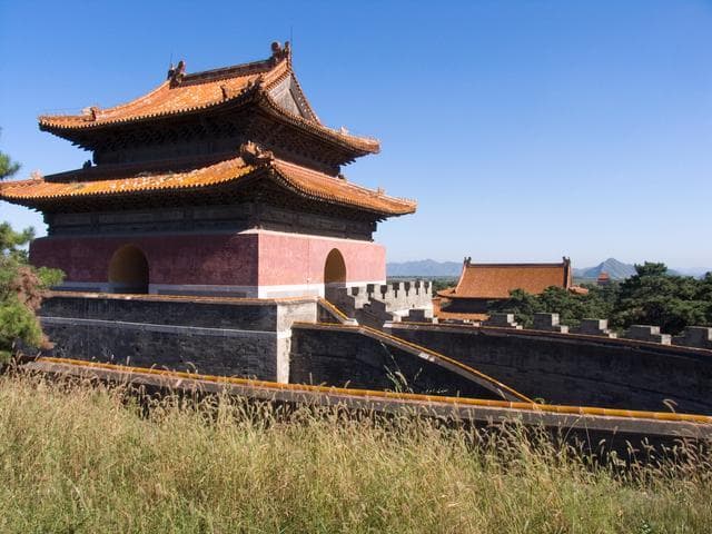 中国历代皇陵建筑风格全解析：从秦始皇陵到清东陵