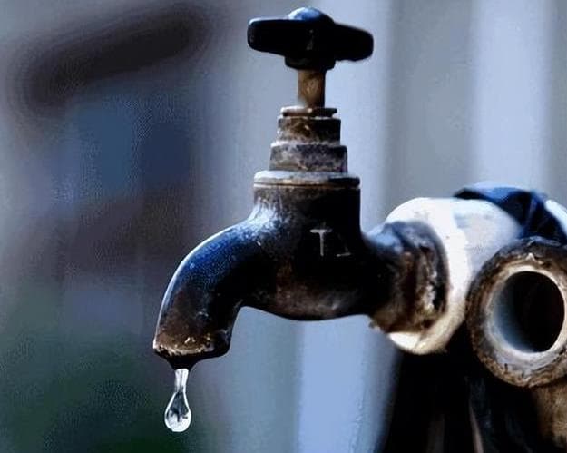 水龙头滴水维修指南：原因分析与具体步骤
