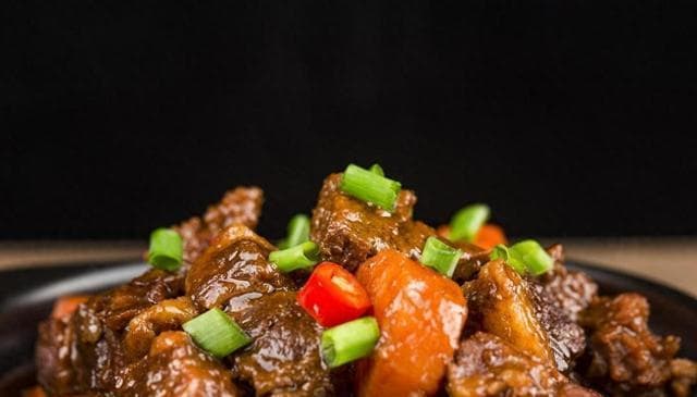 砂锅牛肉怎么炖好吃又烂，醋的巧妙运用，是菜肴制作的关键