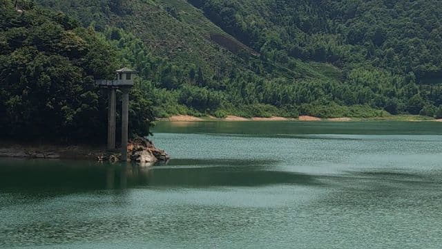 水位自动监测预警系统中：水位计的原理与应用