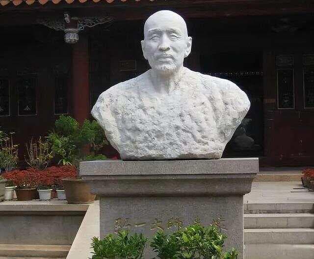 弘一大师书法艺术的美学探究与影响分析