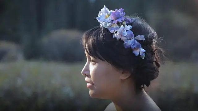 李子柒复出一夜涨粉近400万，商业变现仍是大难题