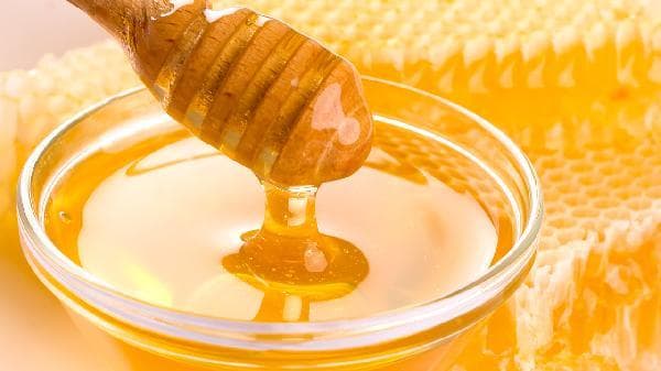 蜂蜜：天然能量库还是健康陷阱？揭秘甜蜜背后的营养真相！