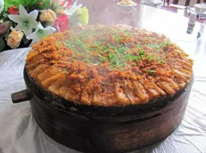 宜昌十大特色美食：从蒸肉到烤鱼，品味三峡门户的美食文化